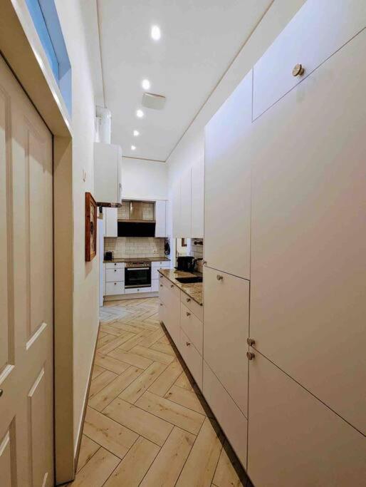 Luxury Cityapartment 2 Виена Екстериор снимка